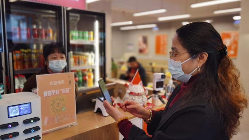 小标题：了解两者的服务特点